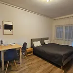 ホームステイ Diamentowa 7 Rent Konarzewo