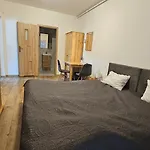 ホームステイ Diamentowa 7 Rent Konarzewo *